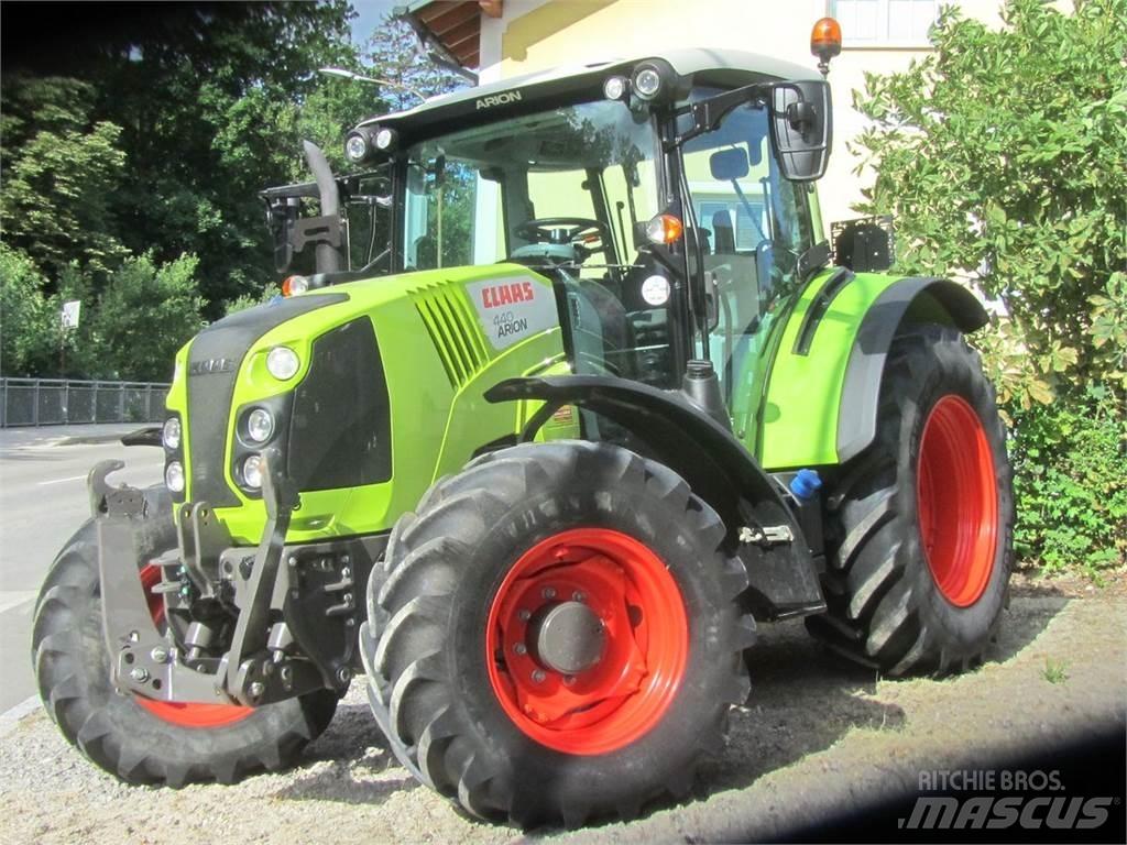 CLAAS Arion 440 Traktorji