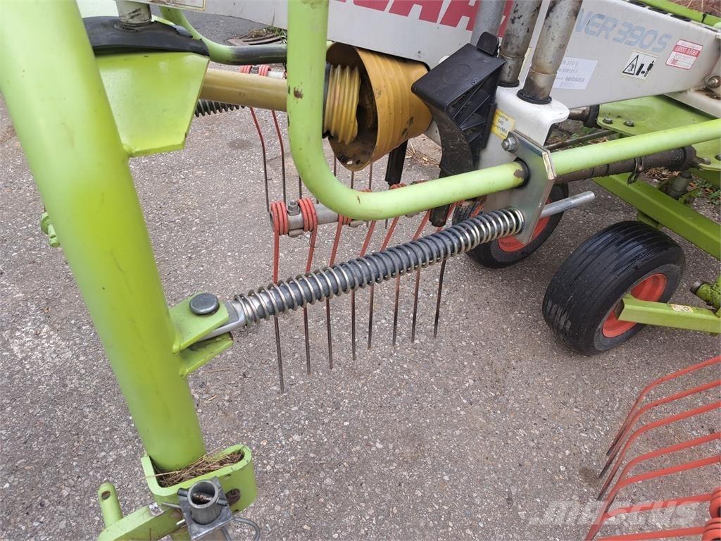 CLAAS Liner 390 Zgrabljalniki