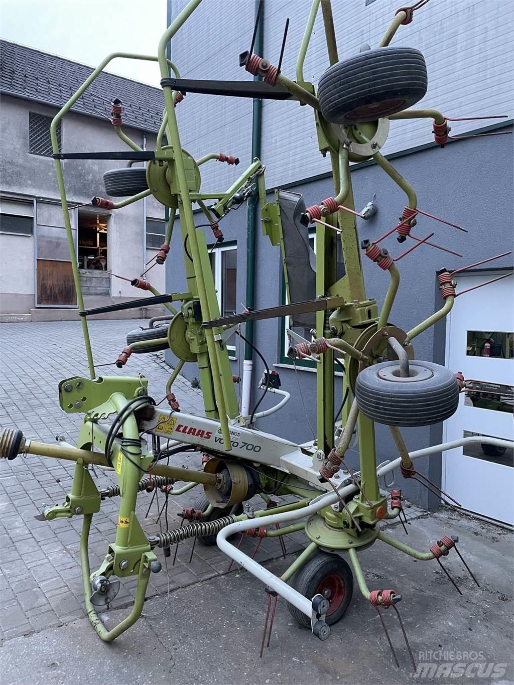 CLAAS VOLTO 700 Obračalniki in zgrabljalniki