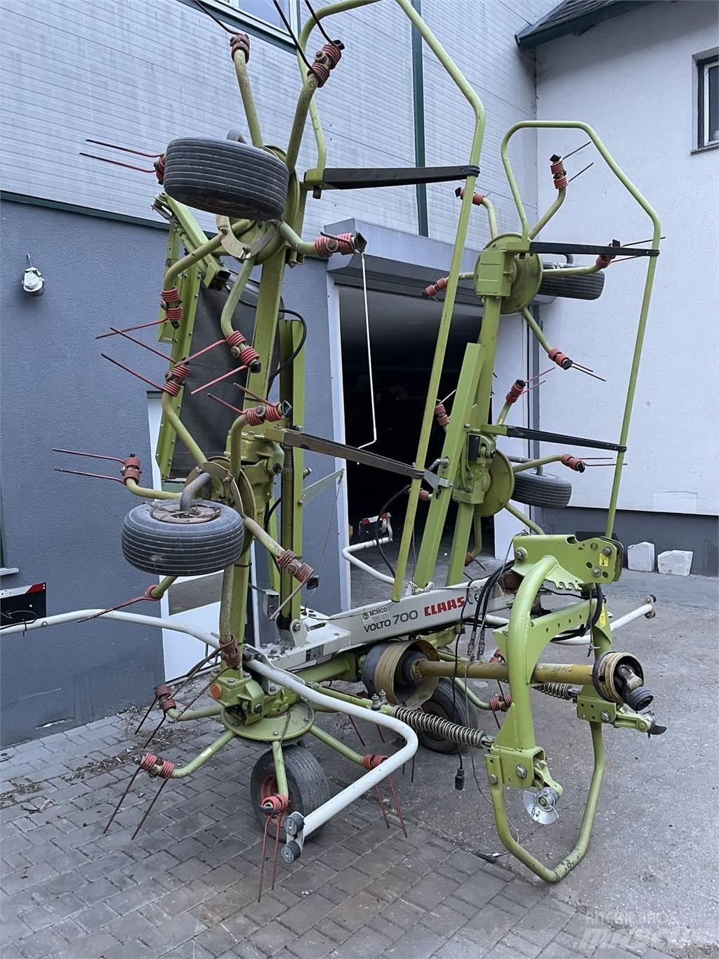 CLAAS VOLTO 700 Obračalniki in zgrabljalniki