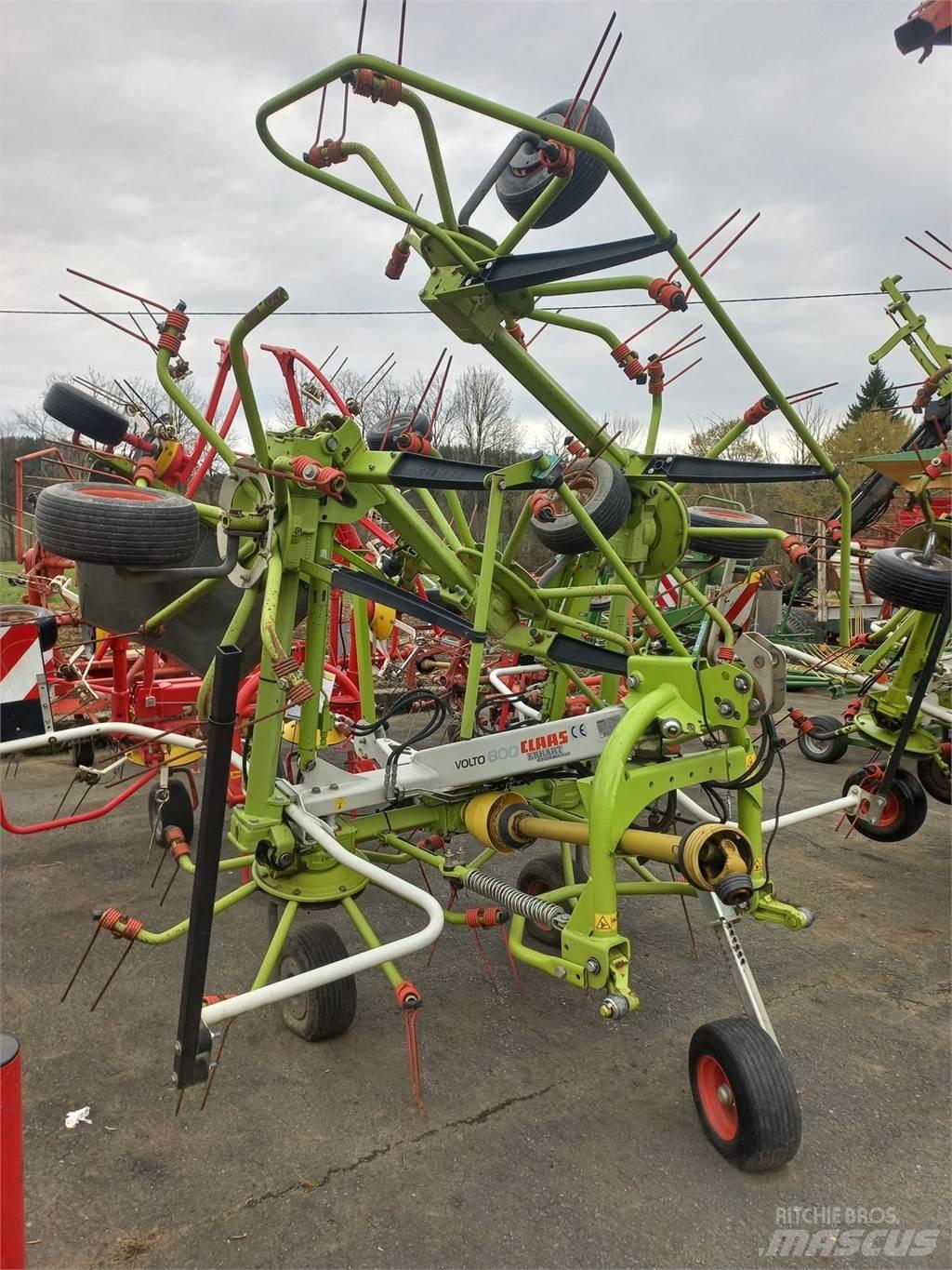 CLAAS Volto 800 Obračalniki in zgrabljalniki