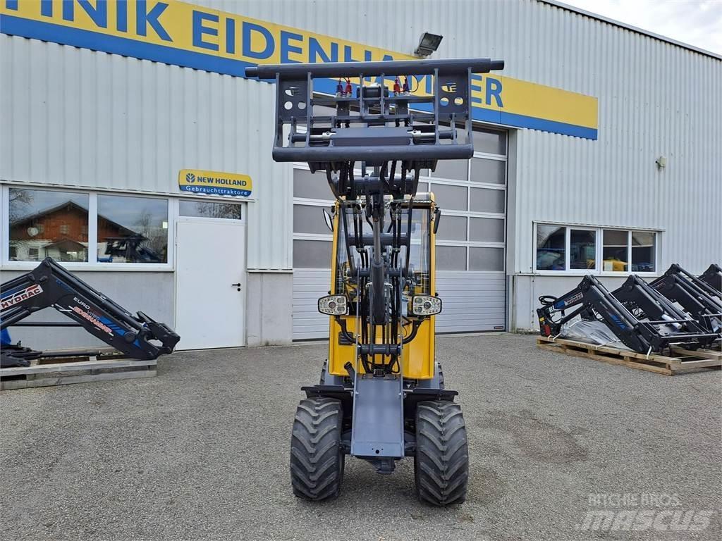 Eurotrac W 11 Čelni nakladalci in kopači