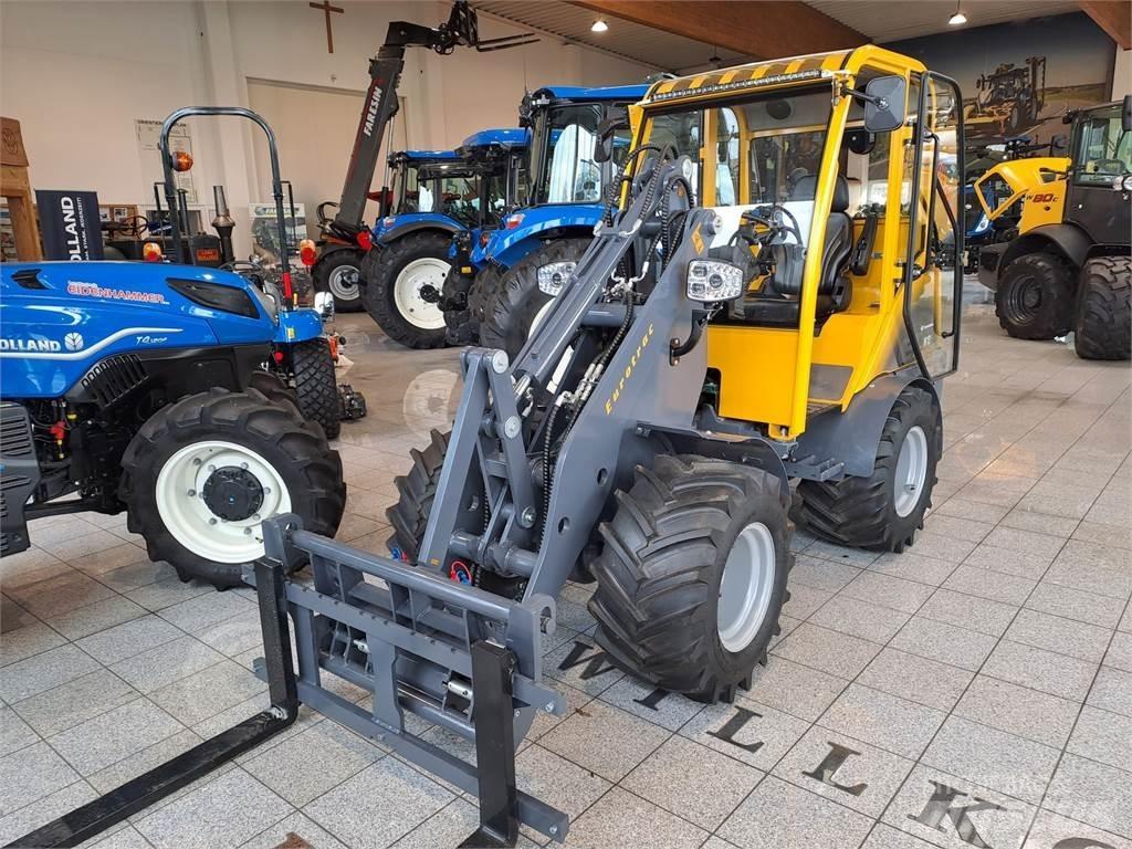 Eurotrac W 12 S Čelni nakladalci in kopači