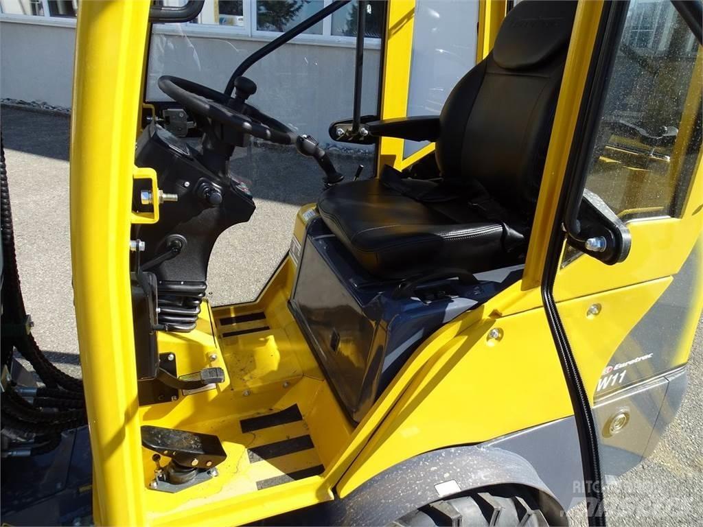 Eurotrac W11 C Čelni nakladalci in kopači