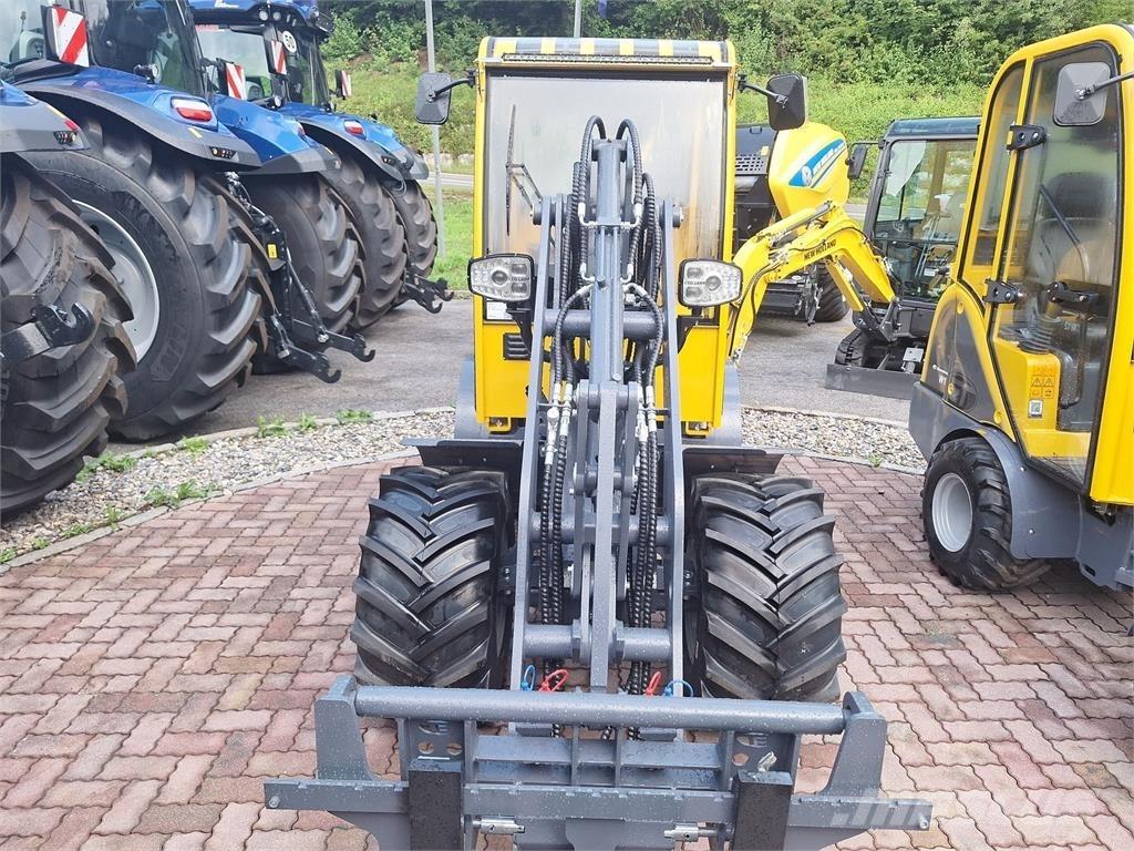 Eurotrac W12S Čelni nakladalci in kopači