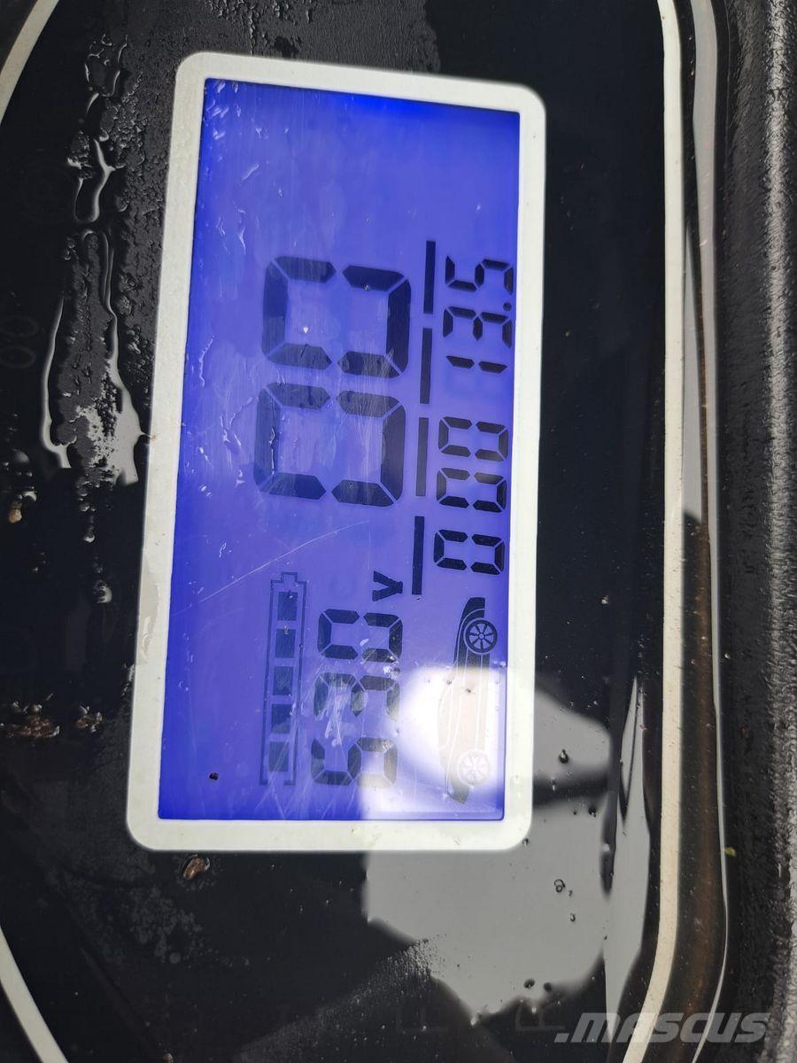 Everun EREL 05 Čelni nakladalci in kopači