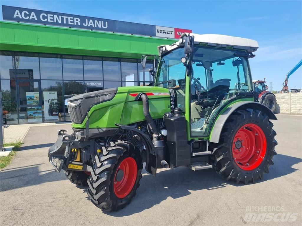 Fendt 211 Vario F Traktorji