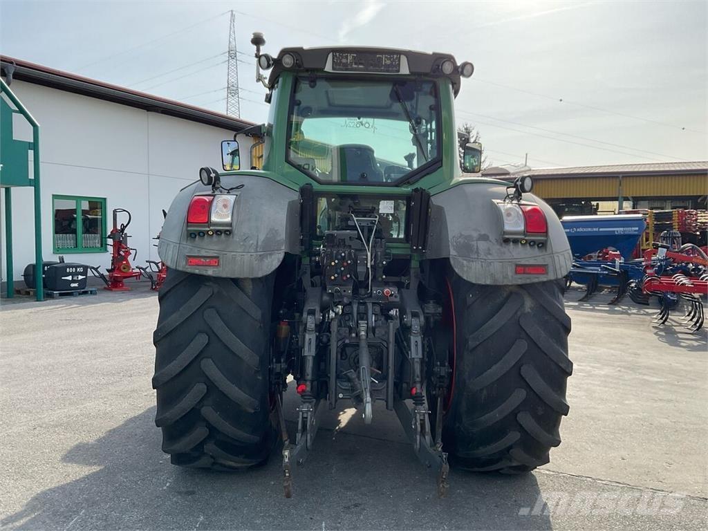 Fendt 822 Vario Traktorji