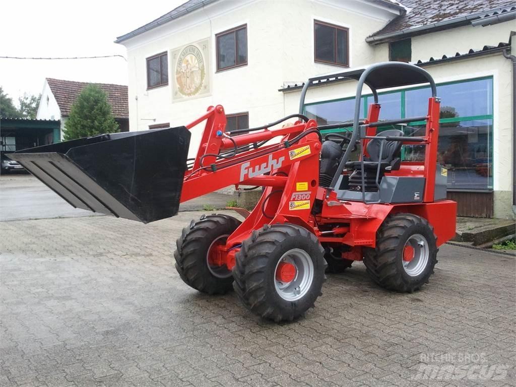 Fuchs F 1300 Čelni nakladalci in kopači