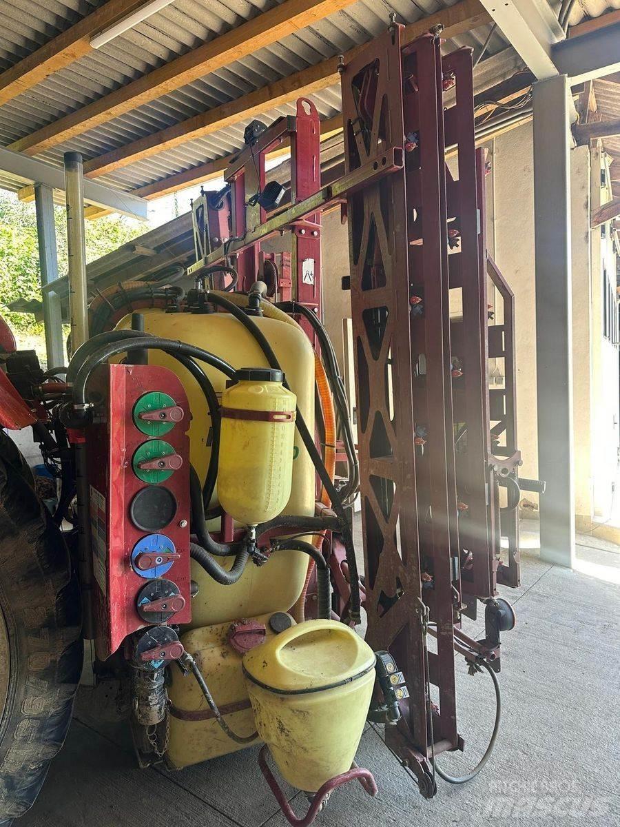 Hardi Master 1200 Vlečne škropilnice