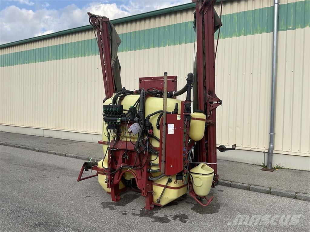Hardi Master 1200 Vlečne škropilnice