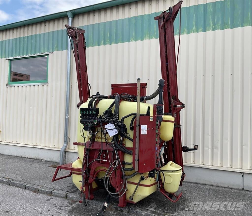 Hardi Master 1200 Vlečne škropilnice