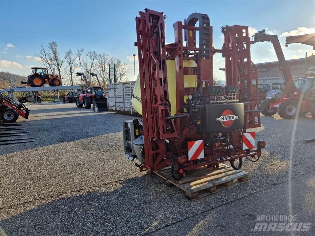 Hardi Mega 12 Vlečne škropilnice