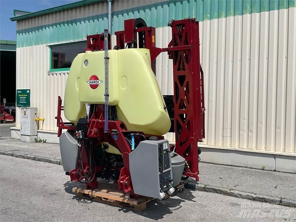 Hardi Mega 1200 Vlečne škropilnice