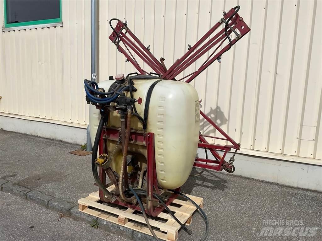Hardi NK 600 Vlečne škropilnice