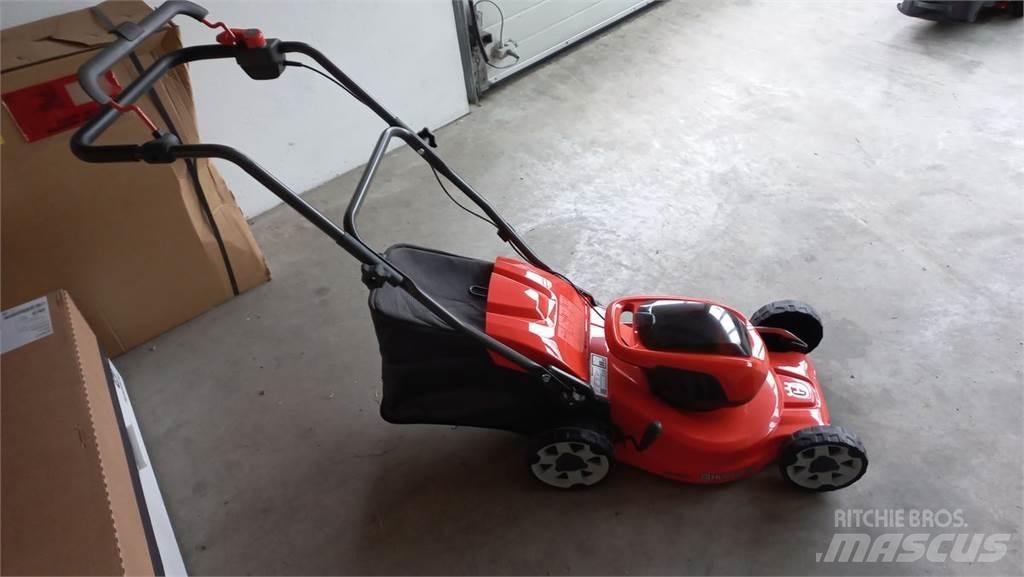 Husqvarna LC 137i Vrtni traktor kosilnice
