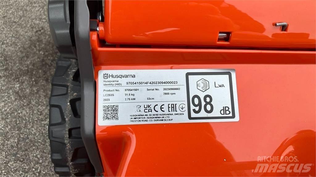 Husqvarna LC 253S Vrtni traktor kosilnice