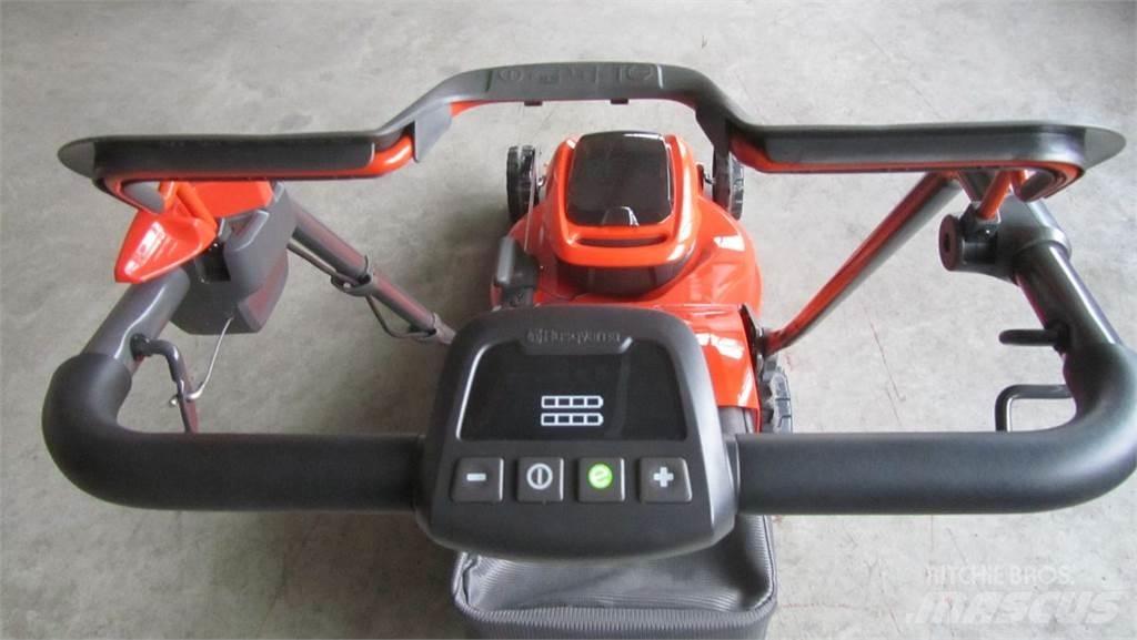 Husqvarna LC 347iVX Vrtni traktor kosilnice