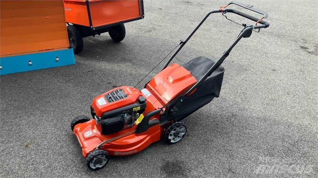 Husqvarna LC 347V Vrtni traktor kosilnice