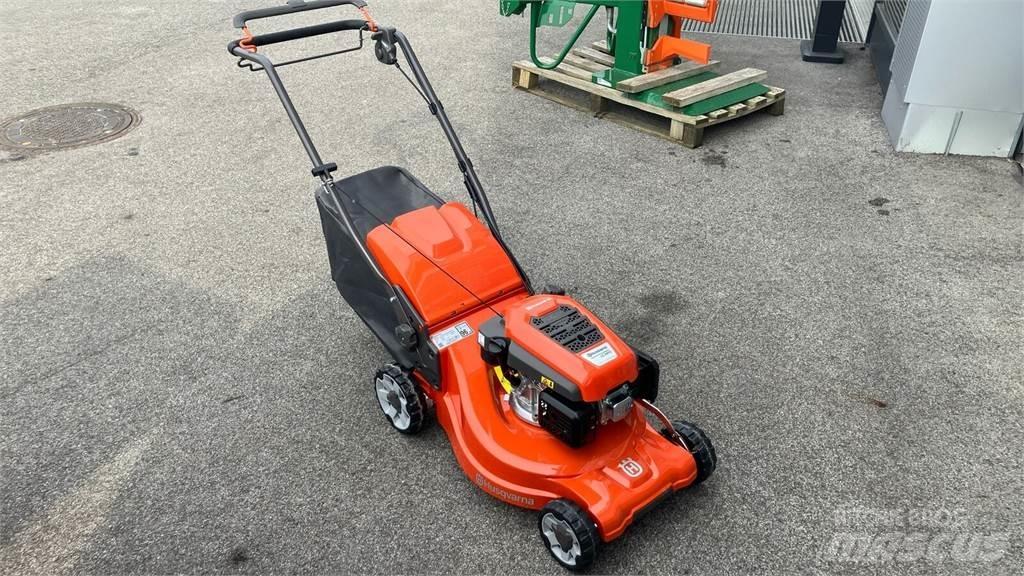 Husqvarna LC 347V Vrtni traktor kosilnice