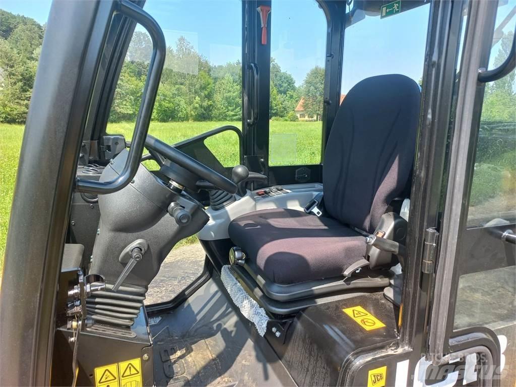 JCB 403 Agri Čelni nakladalci in kopači