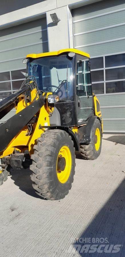 JCB 407 Kolesni nakladalci