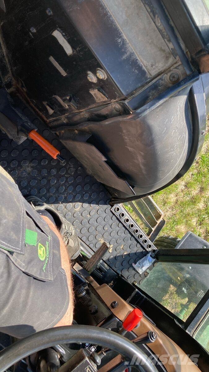 John Deere 1850 Traktorji
