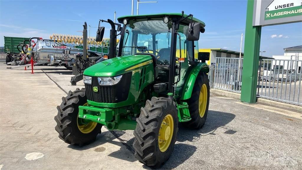 John Deere 5058E Traktorji