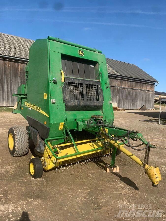 John Deere 592C Balirke (okrogle bale)