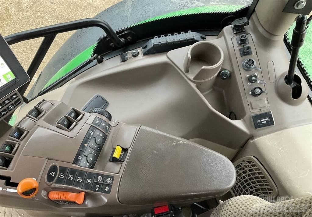 John Deere 6215R Traktorji
