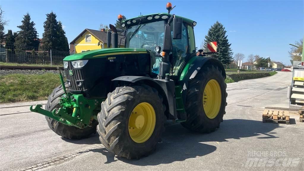 John Deere 6250R Traktorji