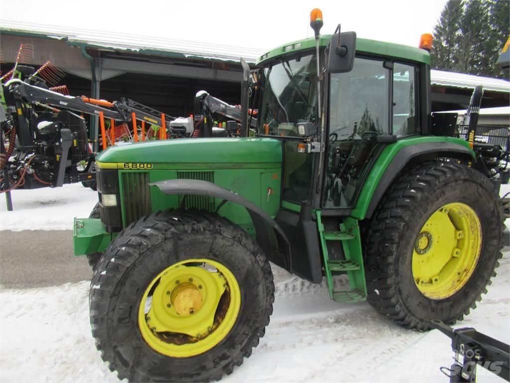John Deere 6800 Traktorji