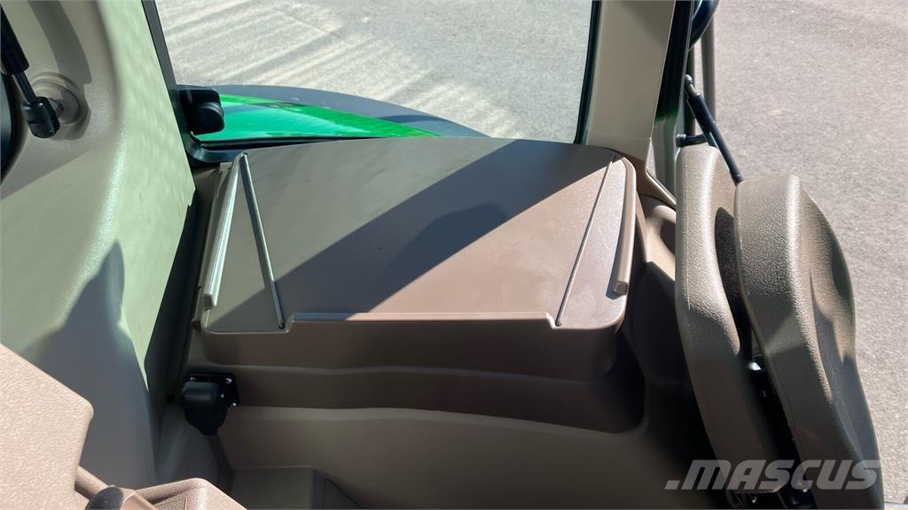 John Deere 6M 125 Traktorji