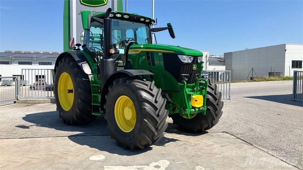 John Deere 6R 215 Traktorji