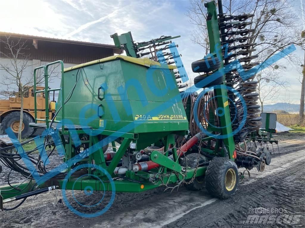 John Deere 740A Sejalnice