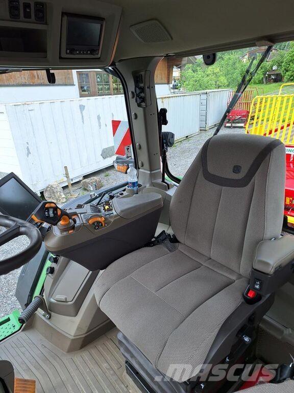 John Deere 7R 330 Traktorji