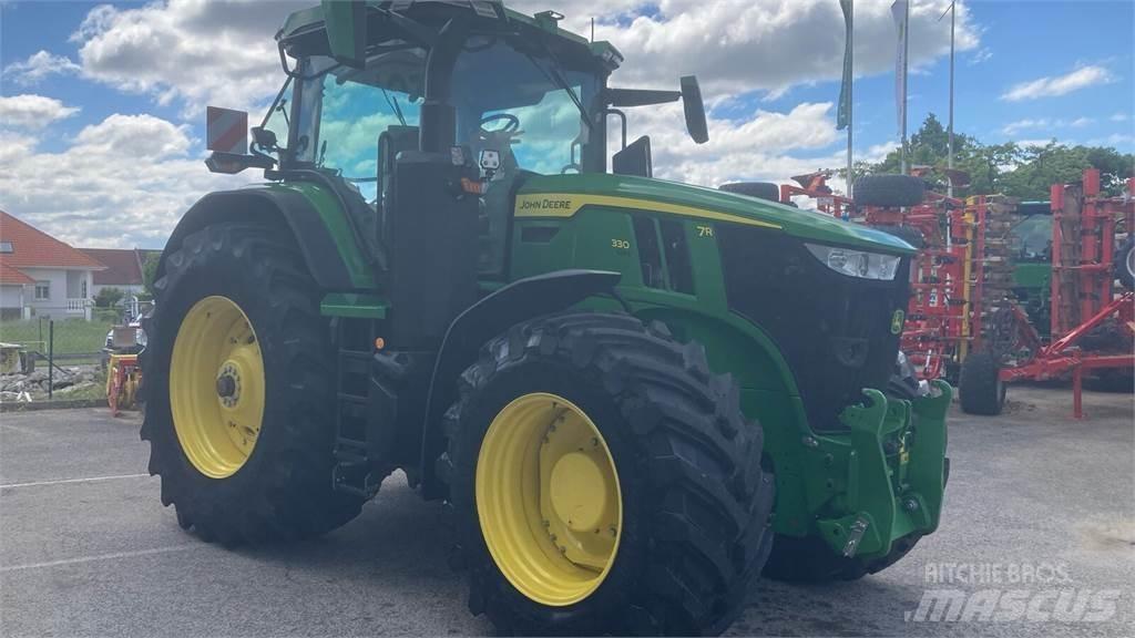 John Deere 7R 330 Traktorji