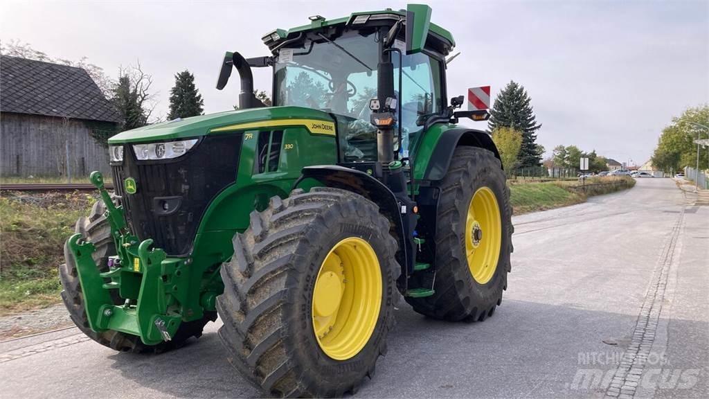 John Deere 7R330 Traktorji