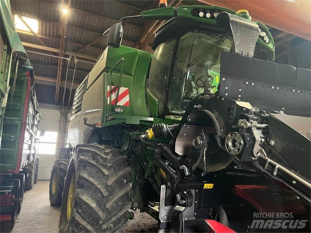 John Deere T670 Kombajni