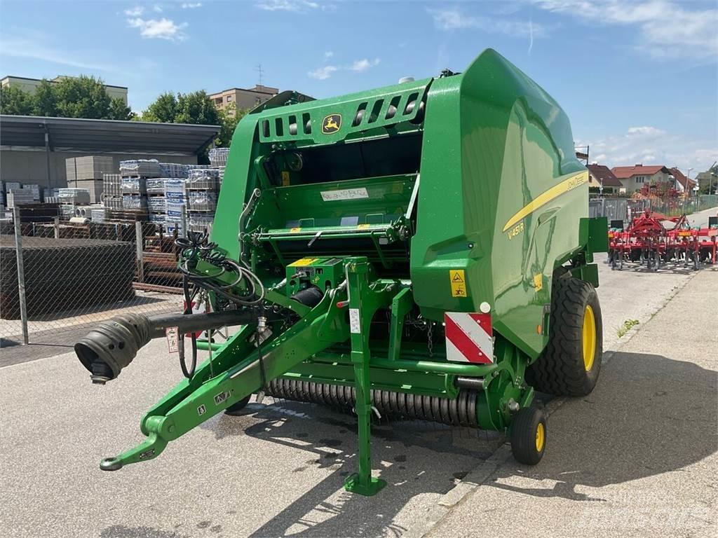 John Deere V451R Balirke (okrogle bale)
