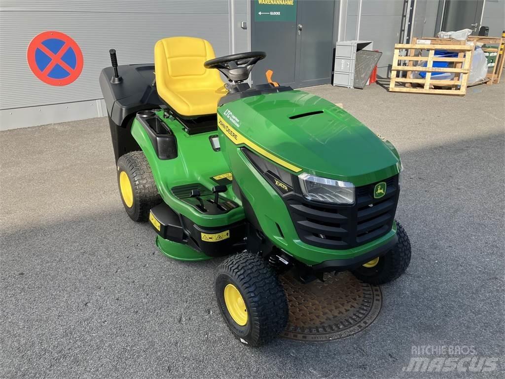 John Deere X 147R Nega okolice - drugo