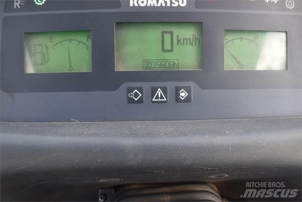 Komatsu WA100M-7 Kolesni nakladalci
