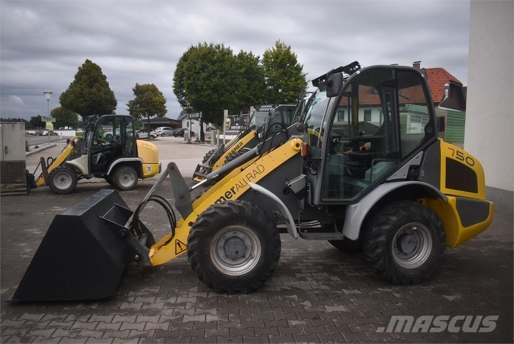 Kramer 750 Kolesni nakladalci