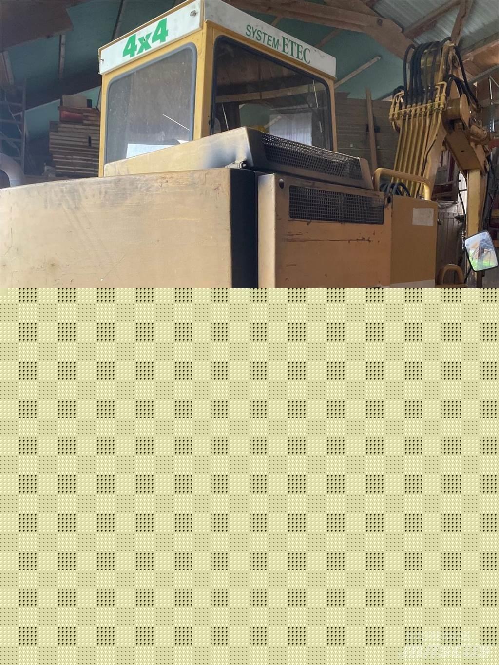 Kramer 808 Bagri na kolesih