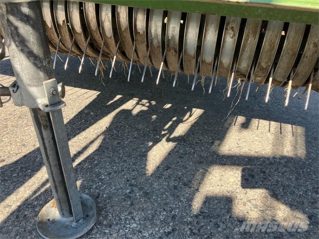 Krone V 150 XC Balirke (okrogle bale)