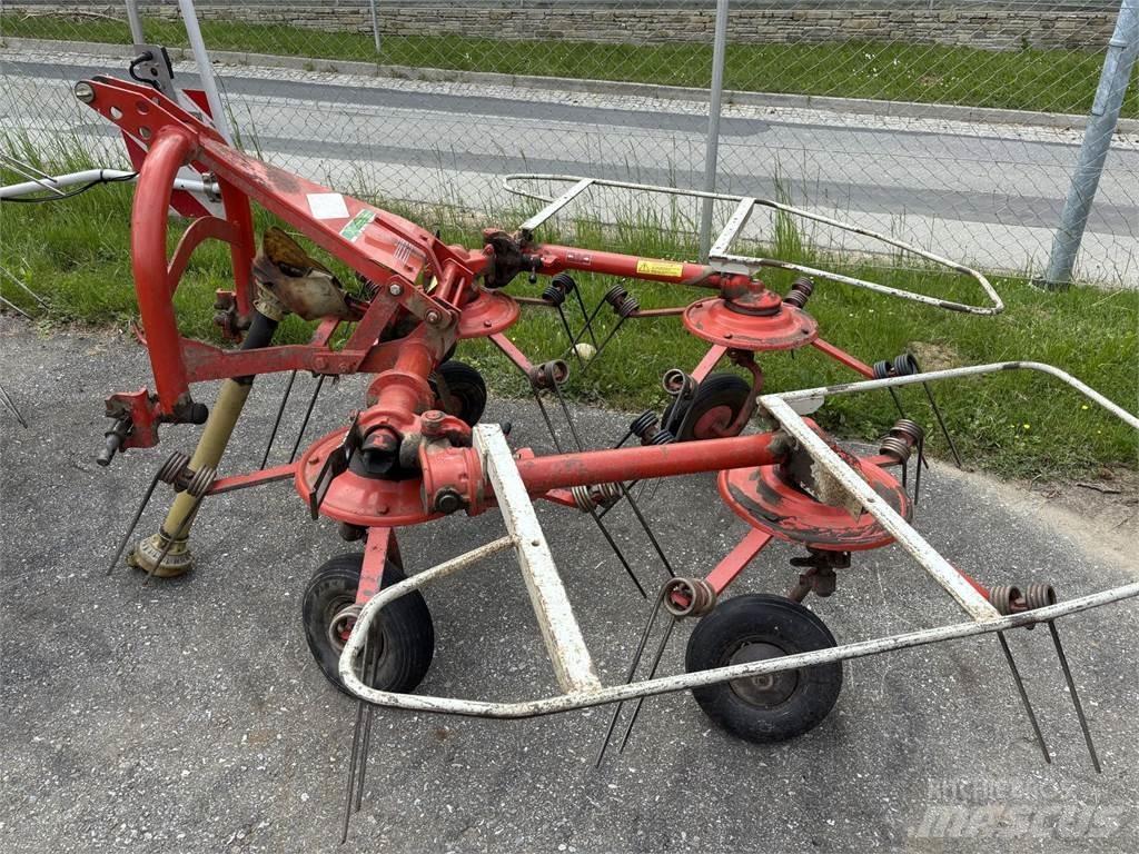 Kuhn GF 440 P Obračalniki in zgrabljalniki