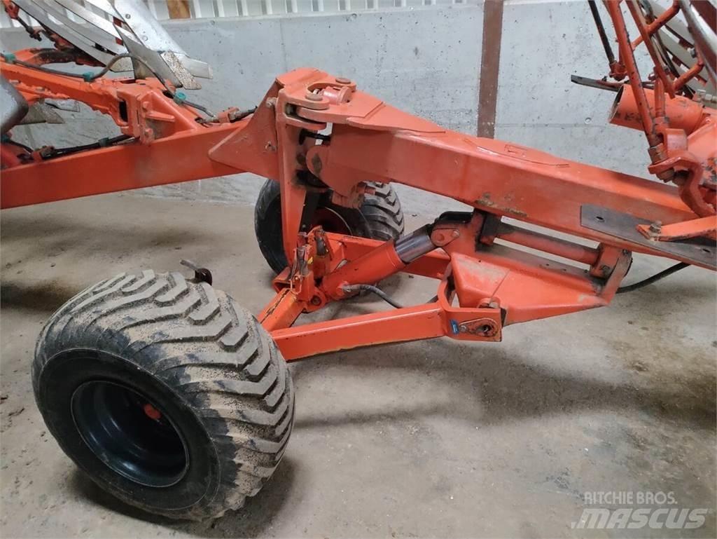 Kuhn Manager 8 NSH Navadni plugi