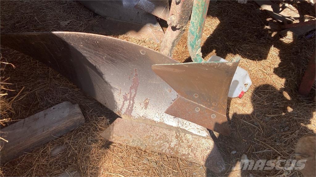 Kverneland LB 100 Navadni plugi