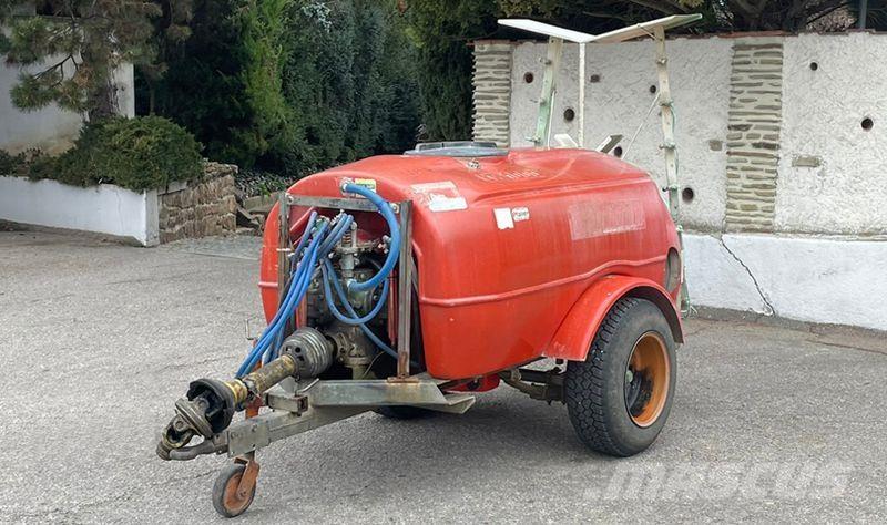 Lochmann RP 10/32 Vlečne škropilnice