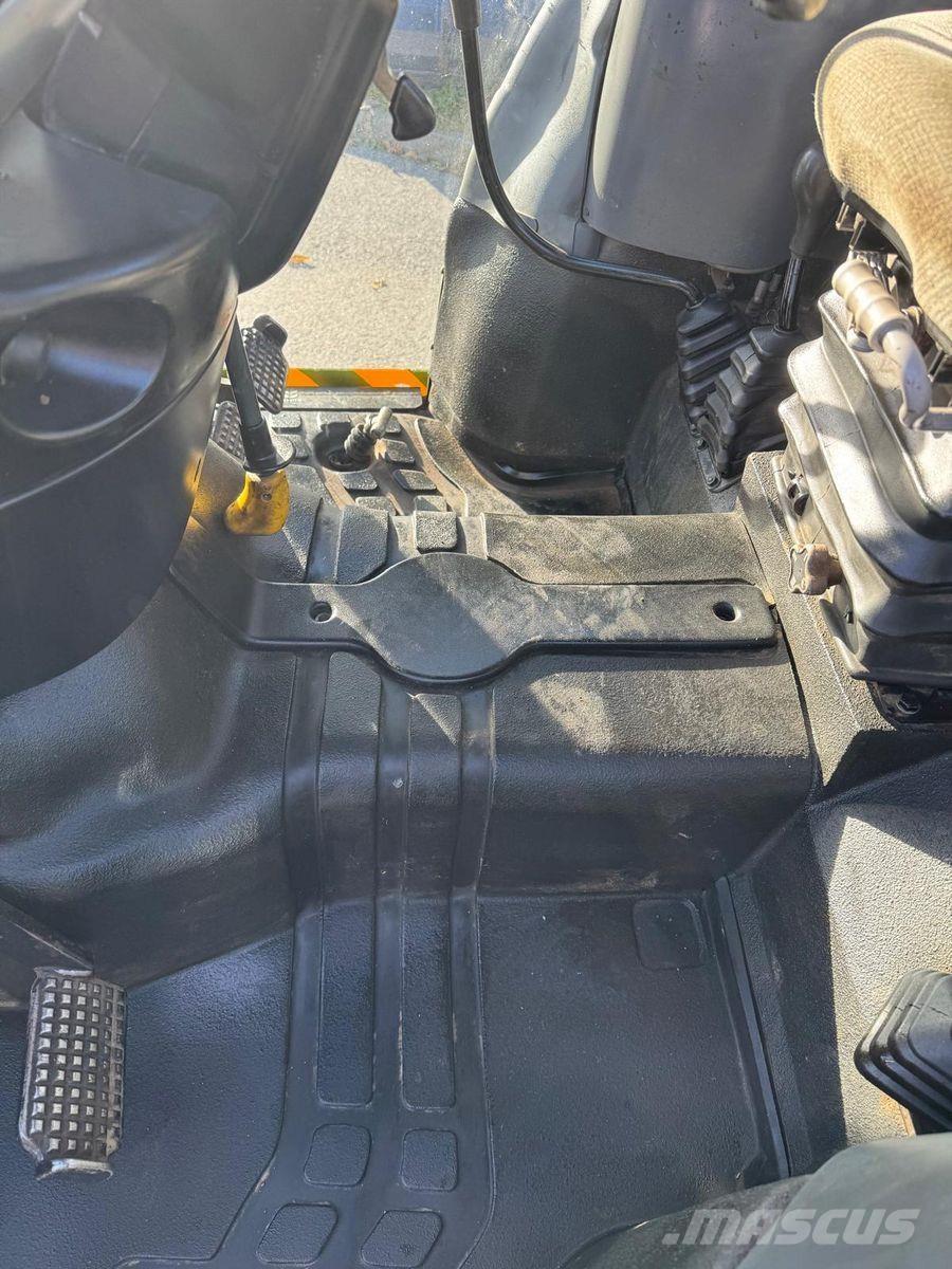 New Holland TN65DA Traktorji